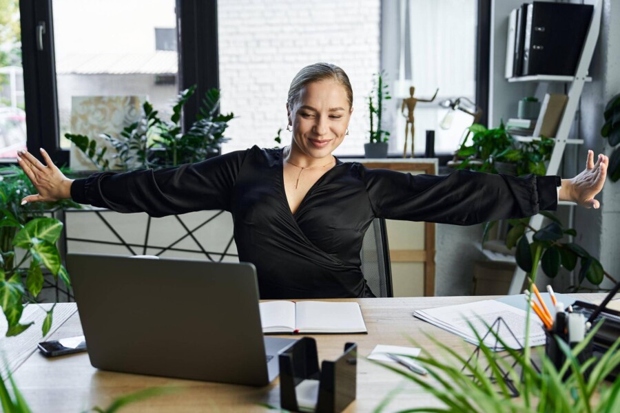 Równoważny czas pracy zasady elastyczność i rozliczanie w codziennej praktyce